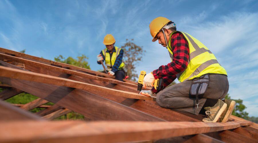 Professional residential roofers in Poplar, MT